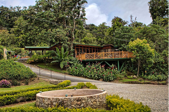 Birding Savegre Lodge in San Gerardo de Dota