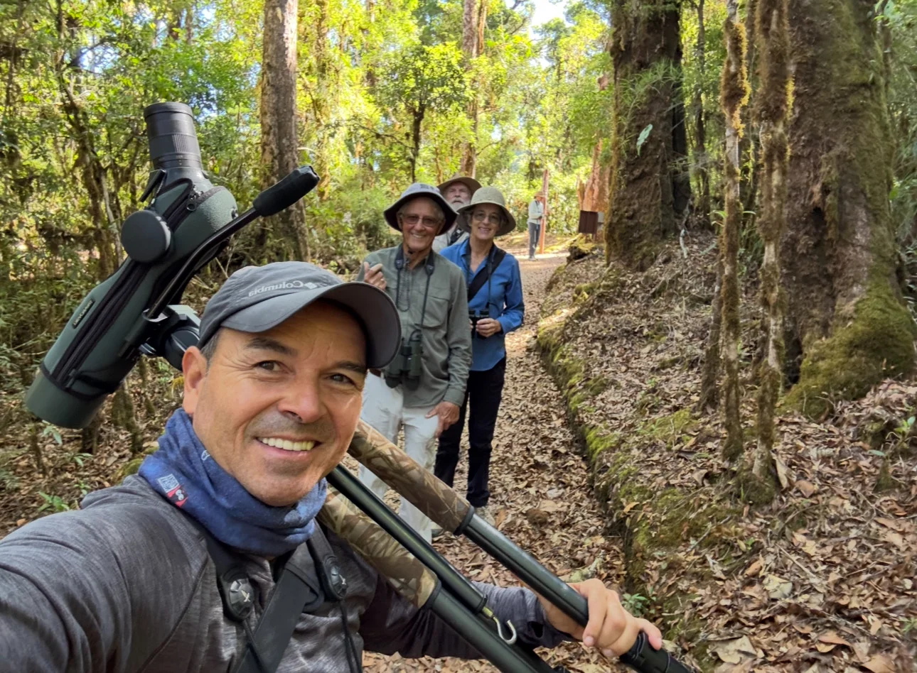 How to Choose a Birding Tour Company in Costa Rica 1 Costa Rica Focus birding guide Minor Hidalgo in the field